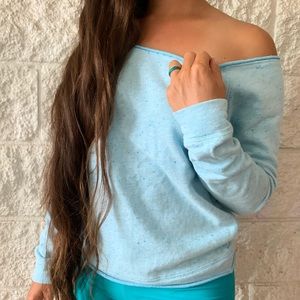 VS Off the shoulder sweatshirt